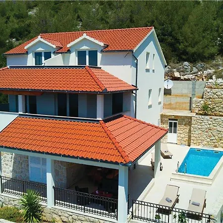 5 Bedroom Cozy In * Prizba