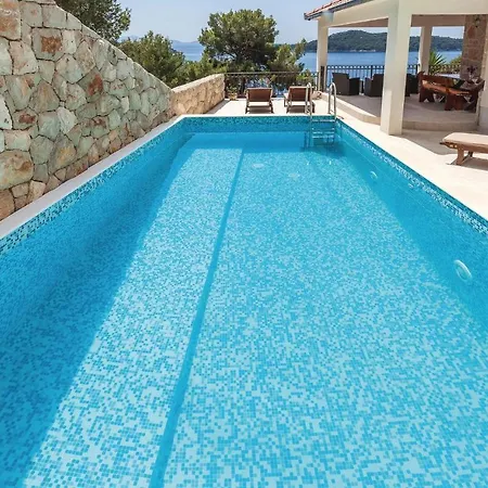 Vakantiehuis Lovely In