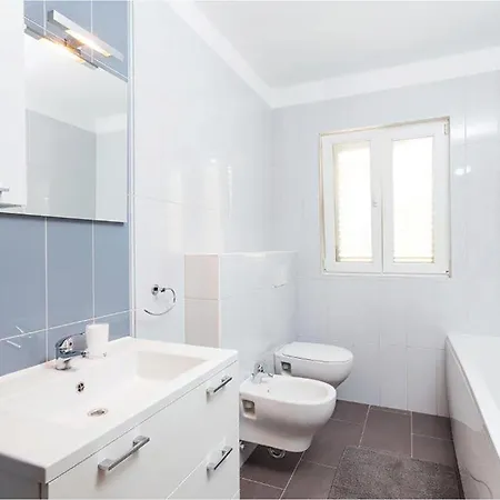 5 Bedroom Cozy In * Prižba