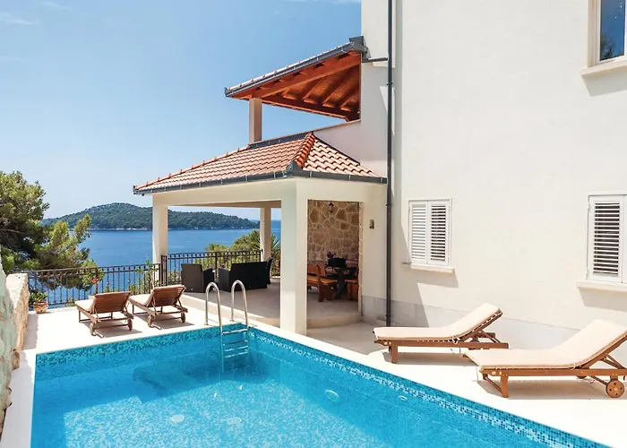 5 Bedroom Cozy In בית נופש