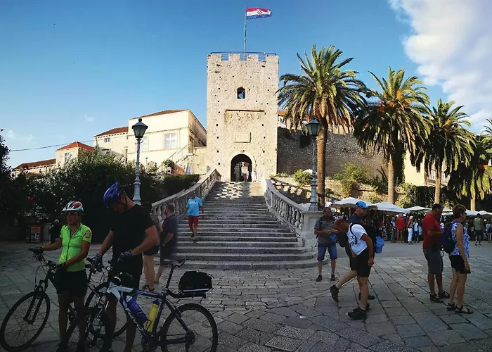 5 Bedroom Cozy In בית נופש *