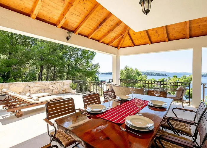 5 Bedroom Cozy In בית נופש *