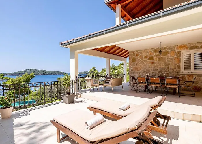 בית נופש 5 Bedroom Cozy In *